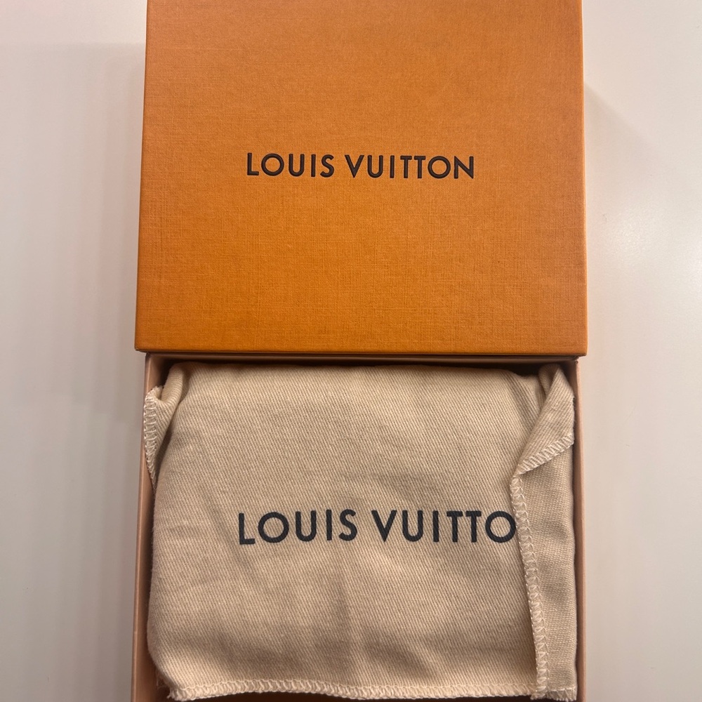 Louis Vuitton Blue Ombré Monogram Mahina Wallet - Picture 13 of 14